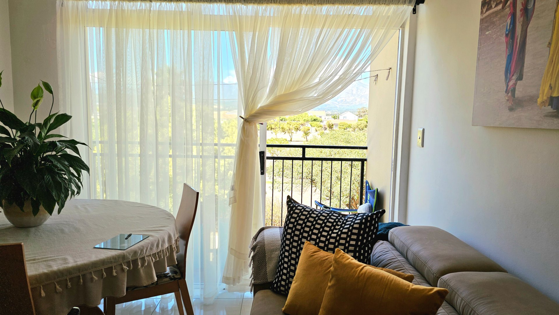 2 Bedroom Property for Sale in Gordons Bay Central Western Cape